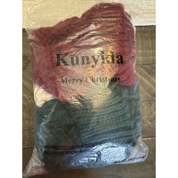 Kunyida Set Of 4 Burgundy Green Ivory Grey Knit Christmas Stockings 14" - Picture 6 of 7